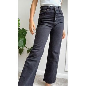 Levi’s Ribcage Ankle Jeans 30